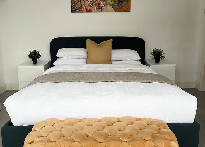 1-Bed Garden Retreat, Tottenham